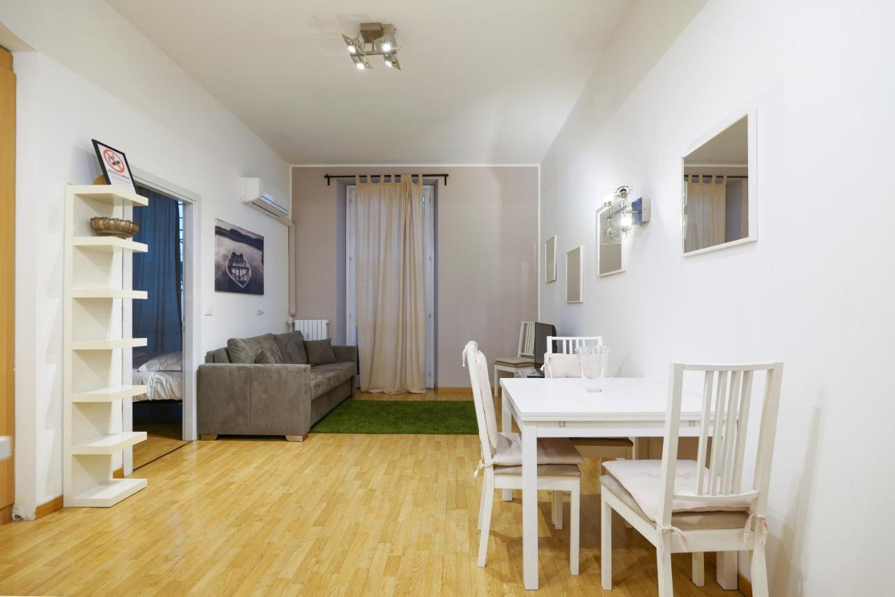 Luminoso Appartamento Con Balcone In Cadorna มิลาน ภายนอก รูปภาพ