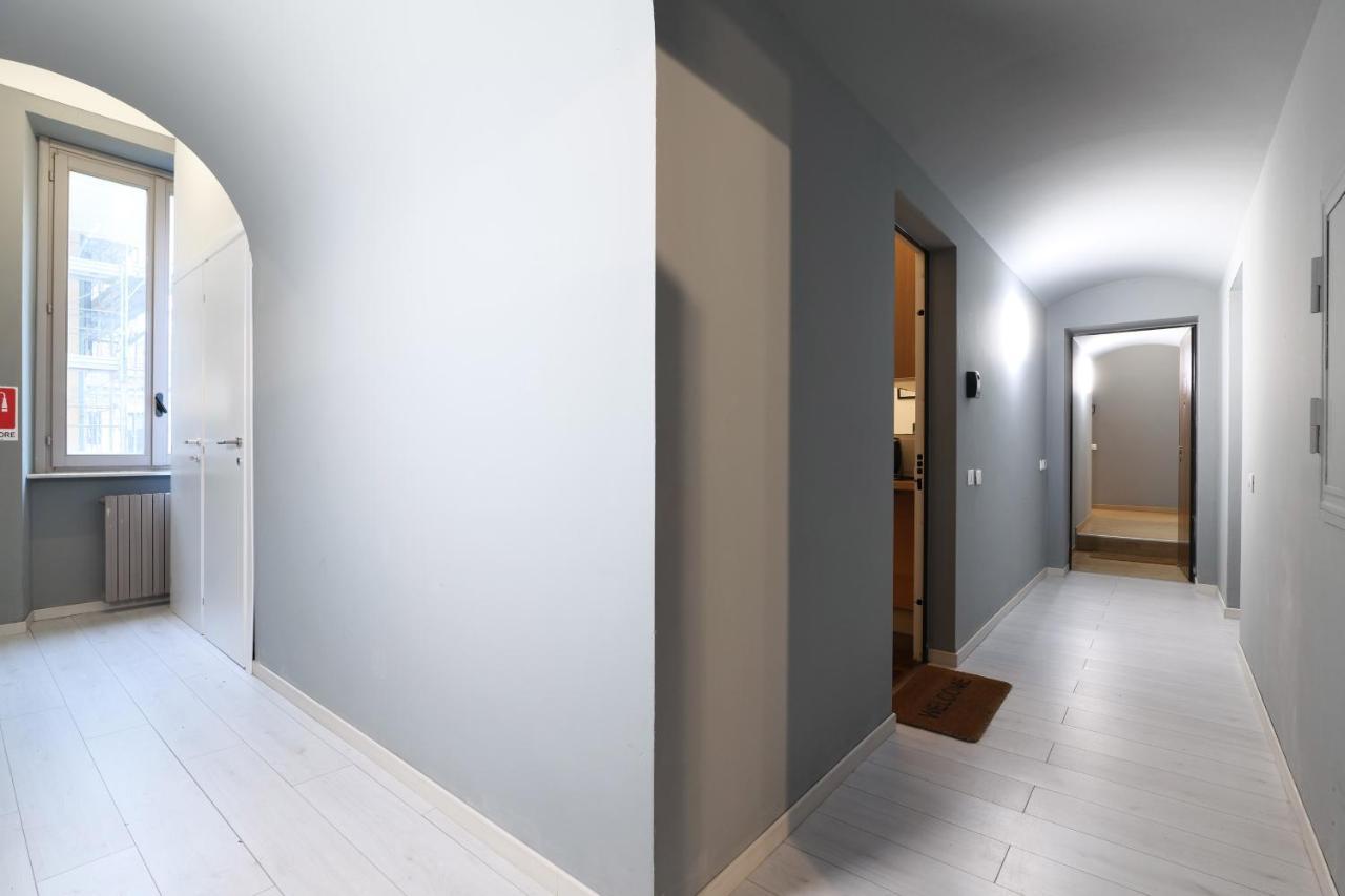 Luminoso Appartamento Con Balcone In Cadorna มิลาน ภายนอก รูปภาพ